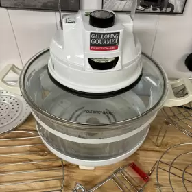 C2000 GALLOPING GOURMET Aire Oven Tv #3
